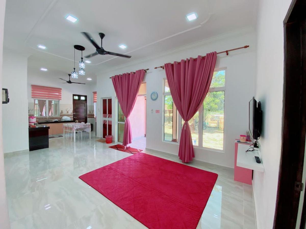Вилла Hellokitty House - Unit 1 Куала-Тренгану Экстерьер фото