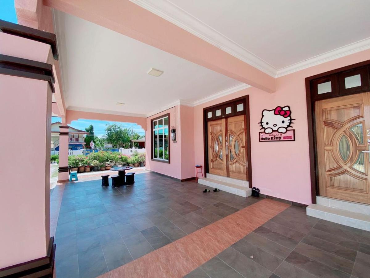 Вилла Hellokitty House - Unit 1 Куала-Тренгану Экстерьер фото