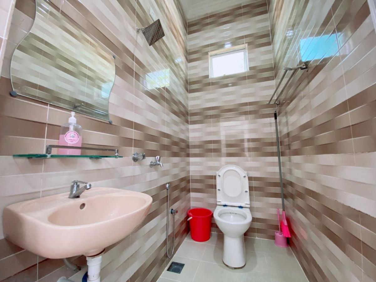 Вилла Hellokitty House - Unit 1 Куала-Тренгану Экстерьер фото